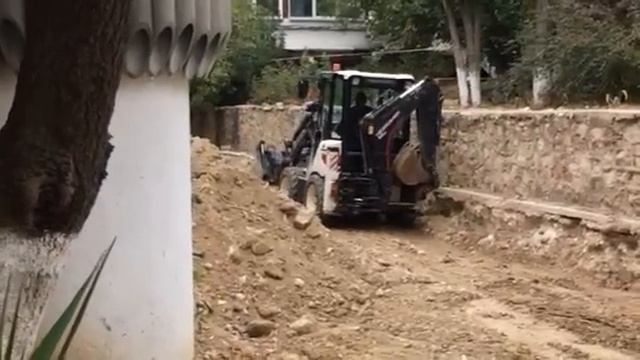 Мини экскаватор-погрузчик смотреть онлайн