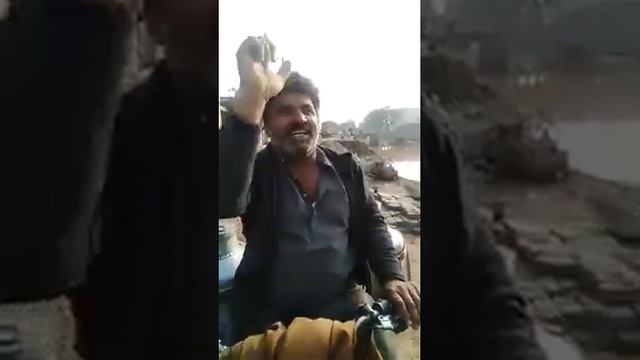 Pakistani Milkman Dangrus Answer for India смотреть онлайн