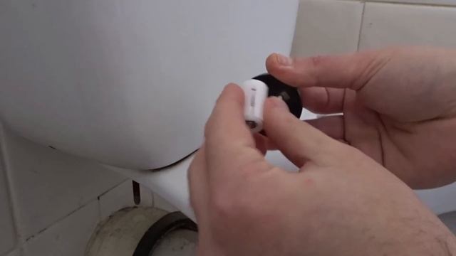 How to Remove & Replace a Toilet Seat (Soft Close & Quick Release) смотреть онлайн