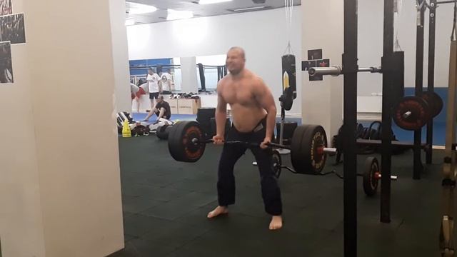 Вирус и карантин сводит с ума... смотреть онлайн
