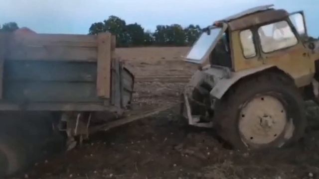 мтз80 против мтз52 / tractor fight смотреть онлайн