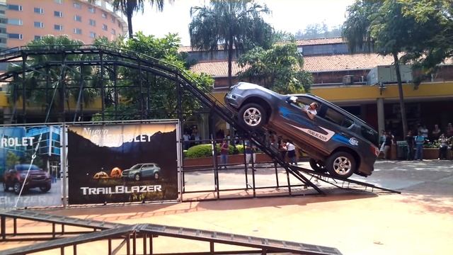 PRUEBA EXTREMA DE LA CHEVROLET TRIAL BLAZER смотреть онлайн