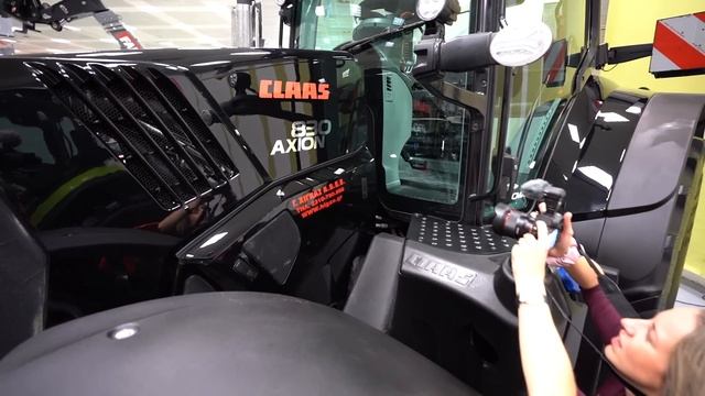 CLAAS 830 AXION tractor 2023 смотреть онлайн