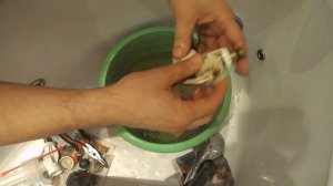 Инсталляция Alcа plast вода идёт на проток.