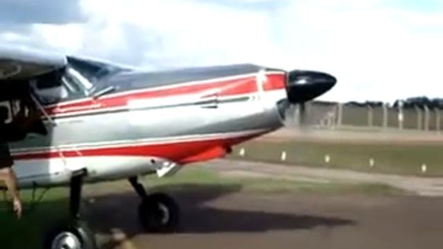 acionamento da turbina cessna 195 TCESSNA 195 Turboprop Start UP смотреть онлайн
