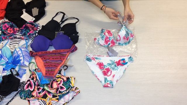 стж12. Купальники Сток смотреть онлайн