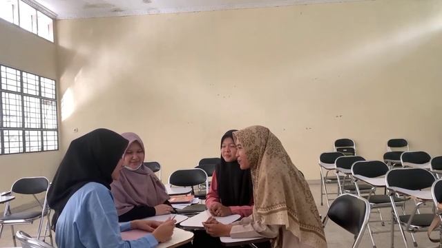 Praktek Konseling Kelompok 4 смотреть онлайн