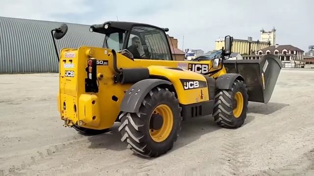 Телескопический погрузчик JCB 550-80 Agri PLUS экспресс-обзор от Михаила Рудеева смотреть онлайн