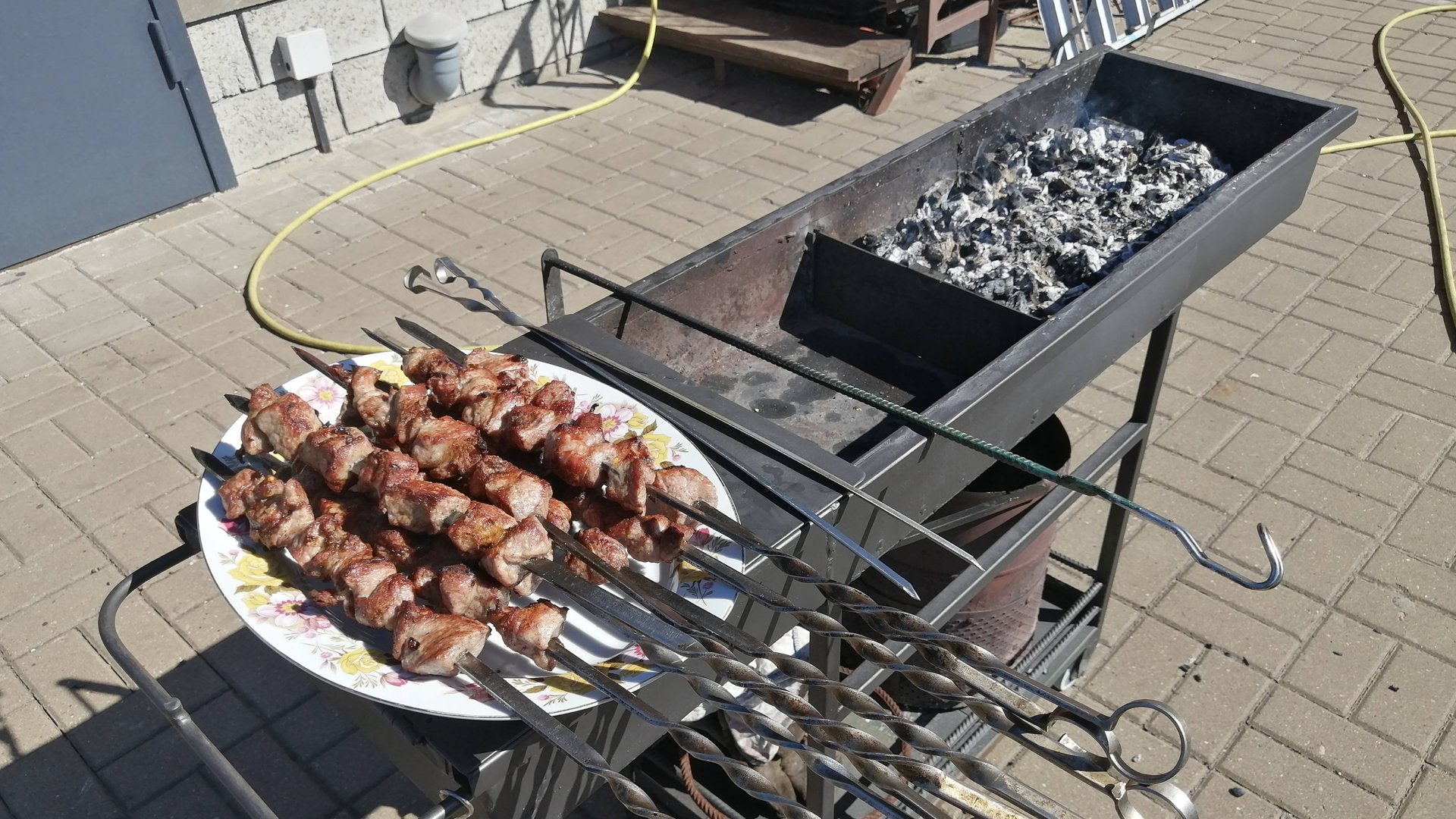 Мангал 1200 мм длиной. Версия 2025 года смотреть онлайн