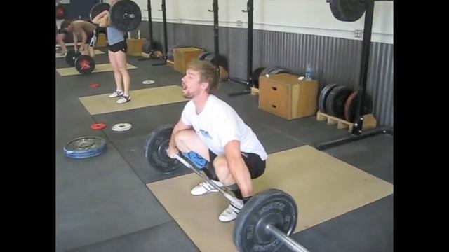 Halting Snatch Grip Deadlift