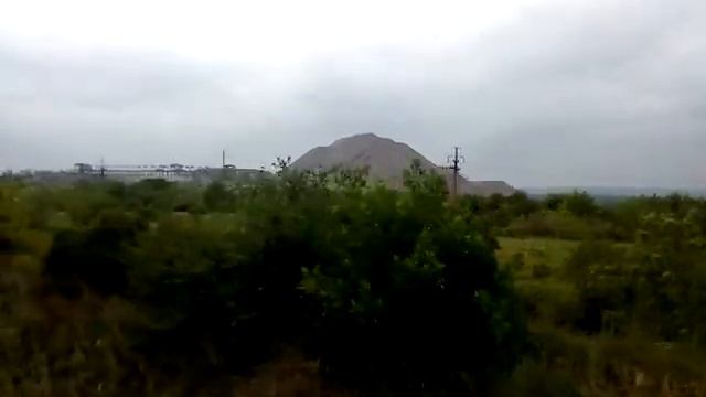 Из окна пригородного электропоезда Луганск Мануиловка Перегон Церковный ст Коммунарск 24 июн смотреть онлайн