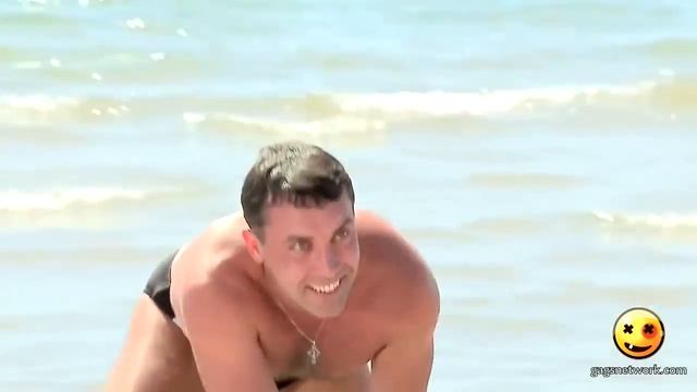 Hot Nun On The Beach смотреть онлайн