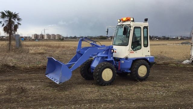 № 933 三菱 WS310-3 0.5　ホイールローダー 2017.06.22 смотреть онлайн