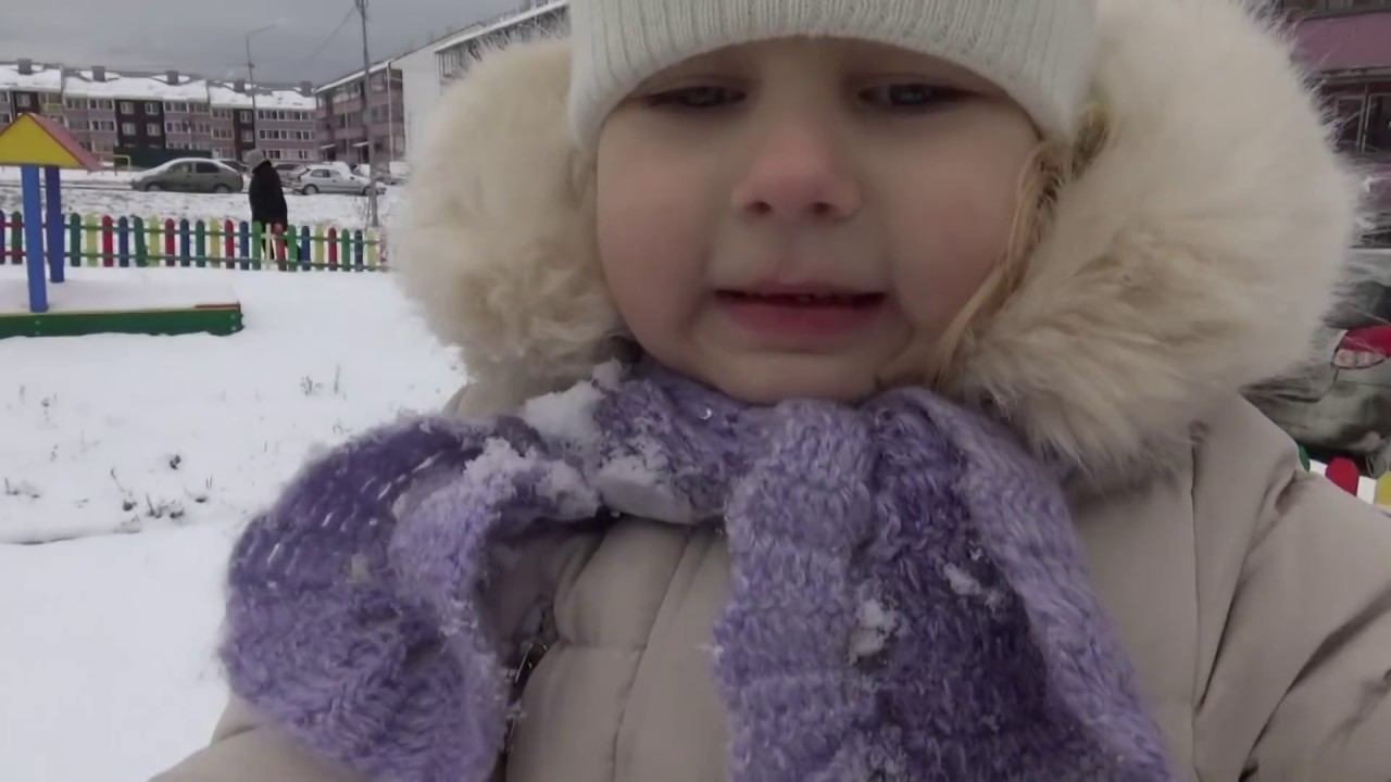 Детская площадка ЗИМОЙ!! Развлечение для детей смотреть онлайн