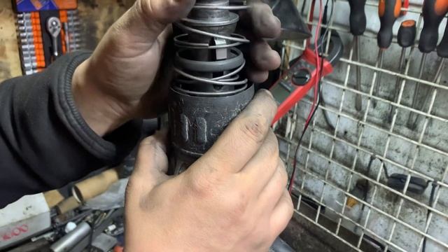 Зборка патрона молоток Dewalt D25899k смотреть онлайн