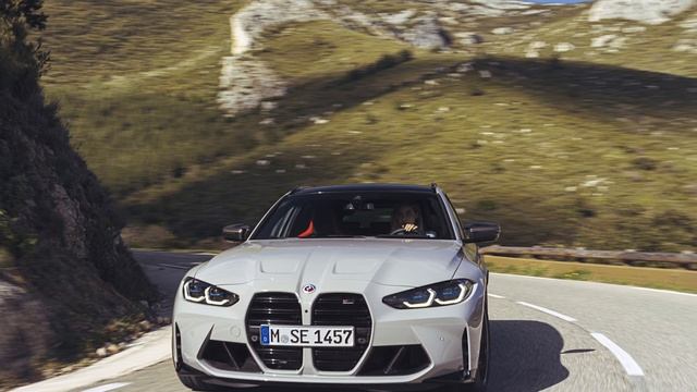 Popular 2023 BMW M3 Touring смотреть онлайн