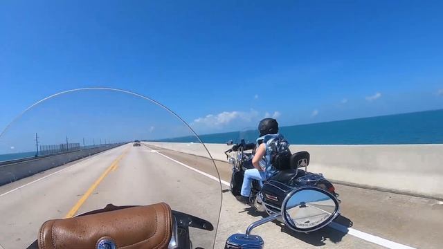 МотоБудни №19 | Поездка на Key West, встреча со старым другом. Часть 4 смотреть онлайн