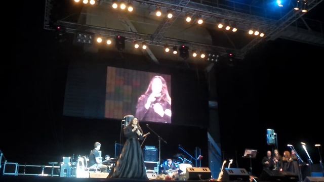 Елена Ваенга. Оренбург.14.04.15 Разговоры смотреть онлайн