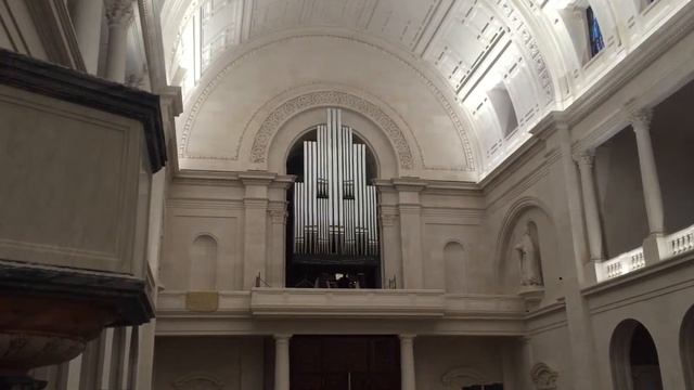 Pipe Organ Sound at a chapel in Fatima, Portugal смотреть онлайн