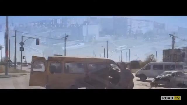 В маршрутке взорвалась установка ГБО смотреть онлайн