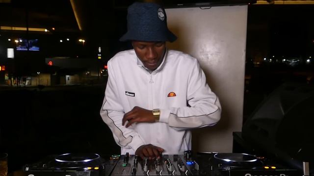 New Amapiano Exclusive Mix | MDU a.k.a TRP Live At News Cafe Mall @ 55 смотреть онлайн