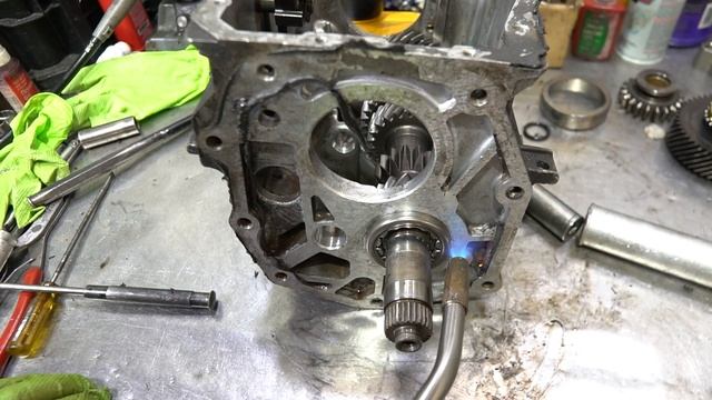 Learn how to rebuild a T5 Non World Class 5 Speed - Part 1 смотреть онлайн