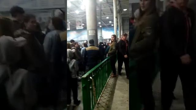 Кубок Стенли в Челябинске. 2018. Очередь в хоккейной школе Трактор смотреть онлайн