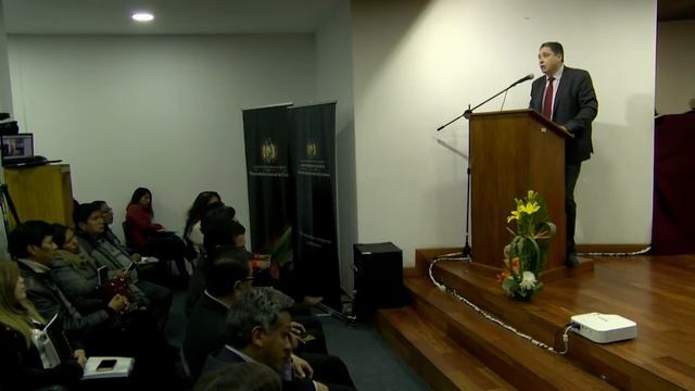 Conferencia magistral del ministro Arce en la Universidad Andina Simón Bolivar смотреть онлайн