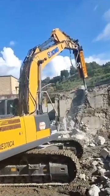 Гидромолот EXTEN R4500 на экскаваторе XCMG XE370 смотреть онлайн