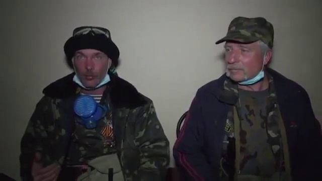 Вооруженные пророссийские сепаратисты проплаченные Кремлем,захватили здание СБУ в г Луганска смотреть онлайн