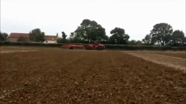 Case IH Quadtrac pulling Kverneland 4 5 Metre CTS Cultivator смотреть онлайн