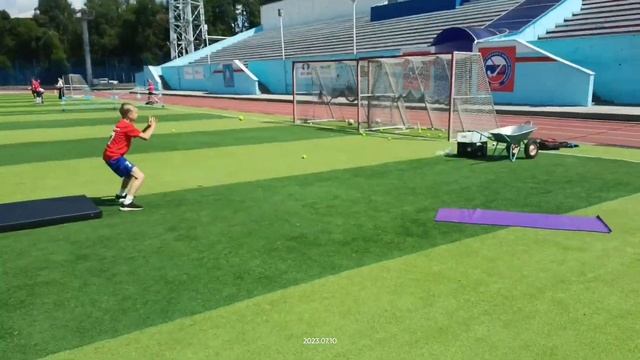 Вратари Хоккей с мячом СШ Сибсельмаш готовятся к сезону смотреть онлайн
