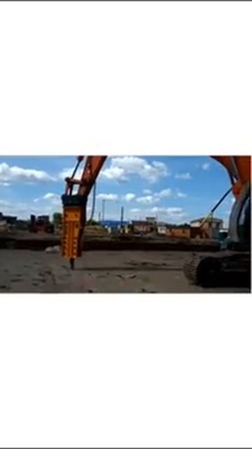 Гидромолот Exten R3500 на экскаваторе Hitachi 330 смотреть онлайн