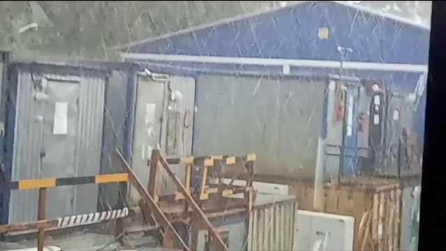 Колпино было сылно грозо с ураганом смотреть онлайн
