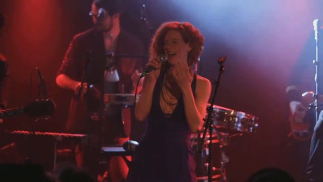 Marie Lala - Keep On Moving смотреть онлайн