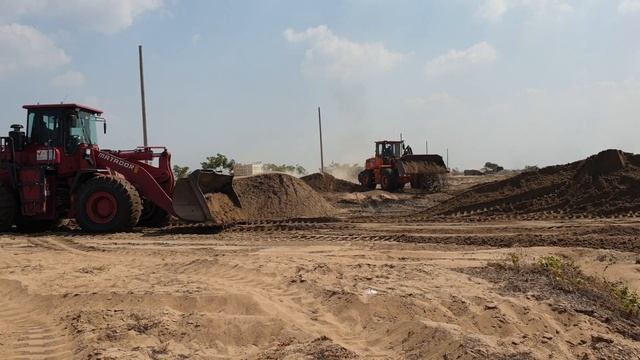 Extremely Operator Wheel Loader MATADOR ML50, DOOSAN DISD SD300N, DongFeng Dump Truck At Work смотреть онлайн
