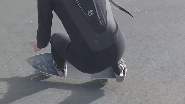 Full ‘Surf Simulator’ mode with SwellTech SurfSkate and Billabong Wetsuits смотреть онлайн