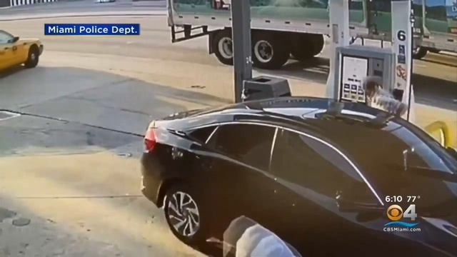 Caught On Camera: Stabbing At A Miami Gas Station смотреть онлайн