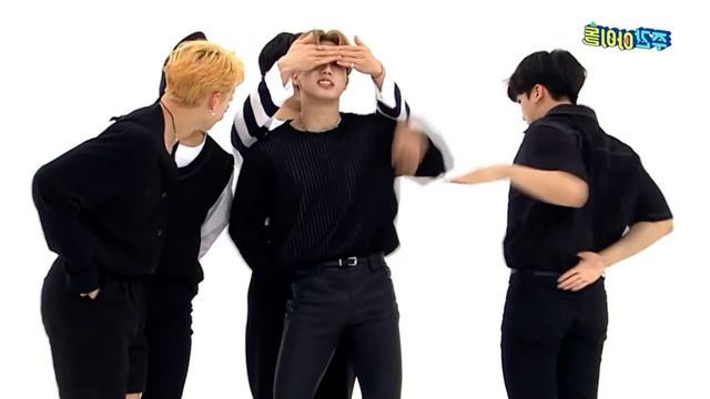 Thounderous ‘소리꾼’ Stray Kids 스트레이키즈 Dance Mirror смотреть онлайн