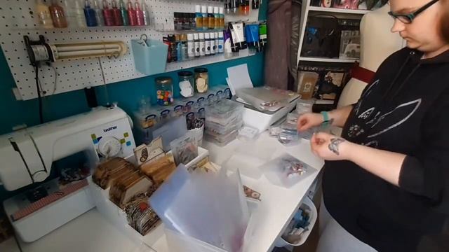 Day 27.. Ephemera and die cuts смотреть онлайн