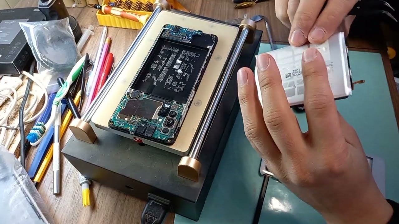 Установка дополнительной батареи на телефон Samsung Galaxy A71 смотреть онлайн