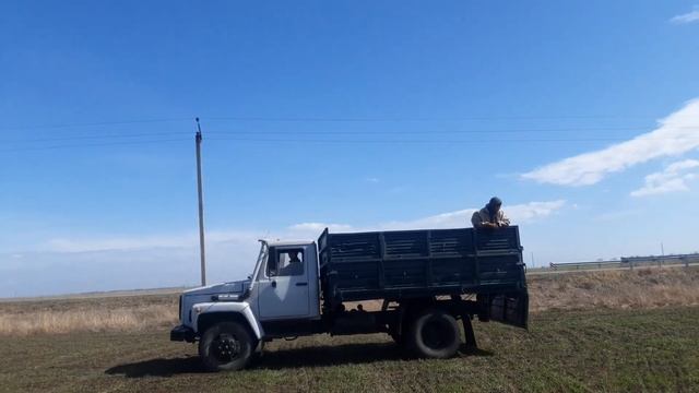 Завершающий день подкормки пшеницы! ГАЗ 4301 МТЗ 892 СЗ 3.6.(4 день) смотреть онлайн