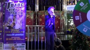 Иди против ветра, на месте не стой, пойми, не бывает дороги простой!