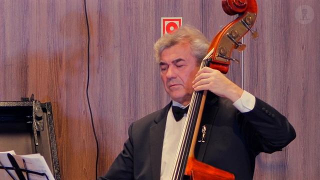 П.И. Чайковский "Ноктюрн" исп. Элис Хайруллина и камерный оркестр «La Primavera» смотреть онлайн