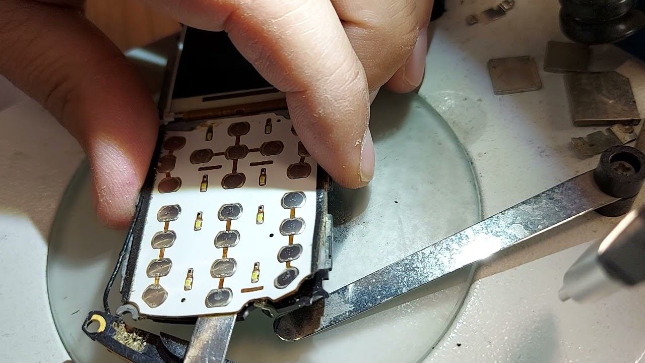 Samsung J150 (SGH-J150) после падения перестал работать микрофон, устраняем. смотреть онлайн