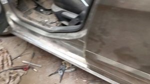 пежо 308, замена порогов и ремонт усилителей.