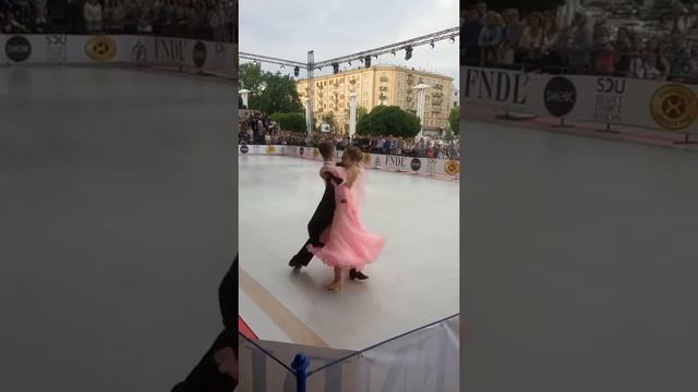 Представление пары на выступлении в г. Харьков. Оперный театр смотреть онлайн