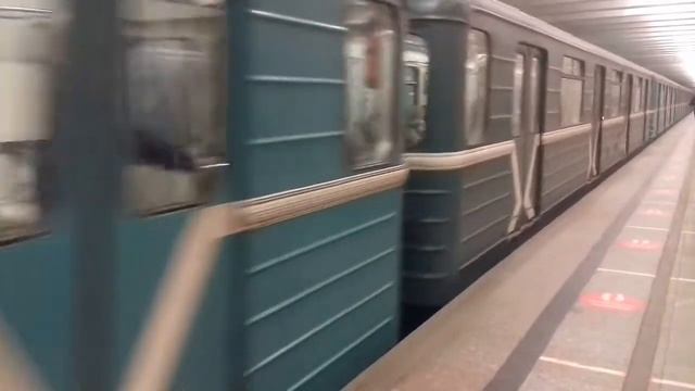 81-717.5М/714.5М "Номерной" на станции "Войковская". смотреть онлайн