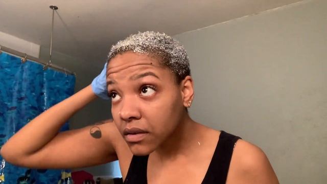 How TO: Dye Hair Black to PLATINUM/WHITE SILVER! смотреть онлайн