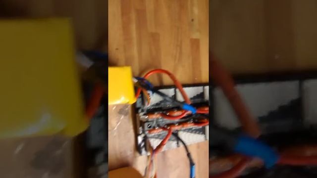 2 zippy LiPo 8s batteries, "parallel charge" with perfect balance! first video смотреть онлайн